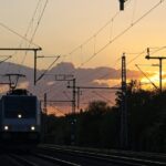 Güterzug im Sonnenuntergang