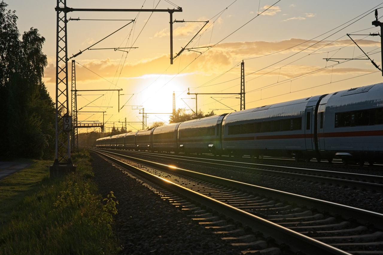 ICE im Sonnenuntergang