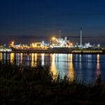 Tanker in der Nacht