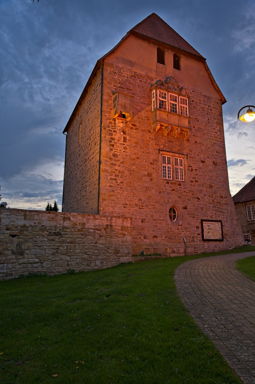 Burgturm bei Nacht